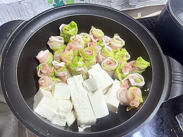 美味しい！ポカポカに温まる！『白菜と豚ロースのロール白菜』を作ってみた！