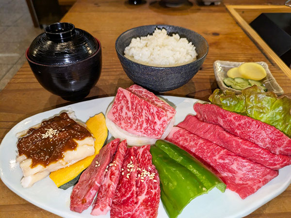 知多牛を思う存分に堪能できる焼肉屋さん『黒牛の里CLACITY半田店』