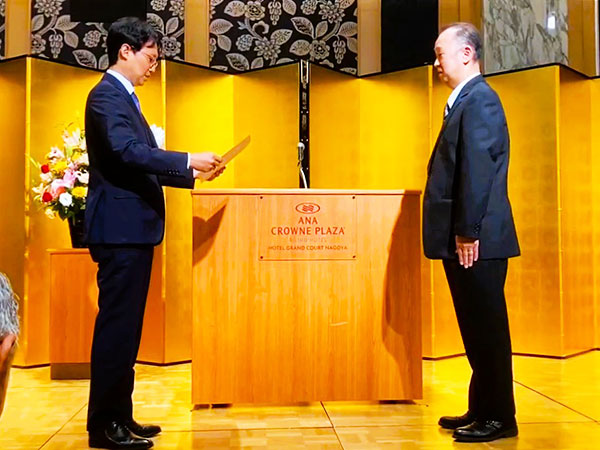 表彰式1ちょっと緊張