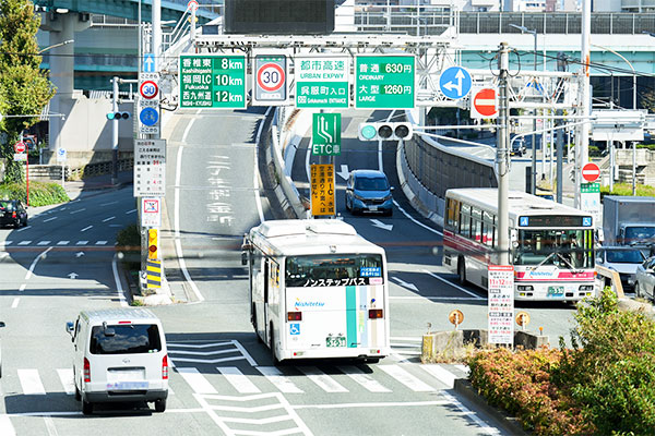 バス