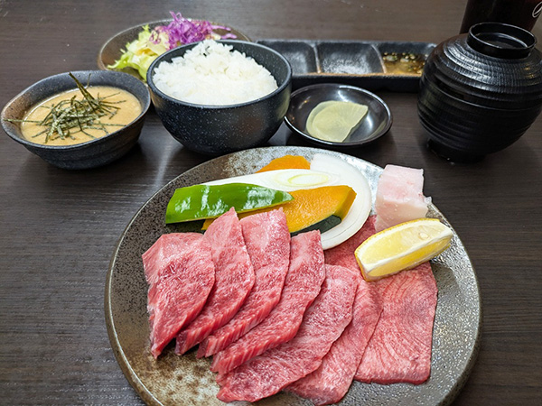 上質な知多牛を味わうなら半田市住吉町の『焼肉家 牛車』で決まり! 上質な知多牛を味わうなら半田市住吉町の『焼肉家 牛車』で決まり!