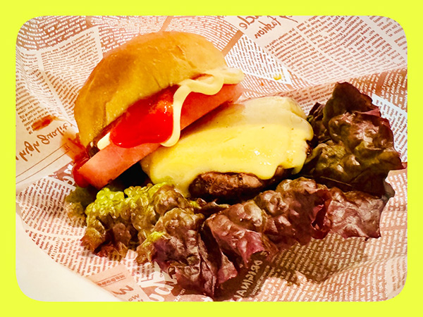 Bennyさん自慢の「チーズバーガー」