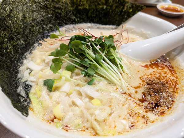 白ごま担々麵 白ごま担々麵