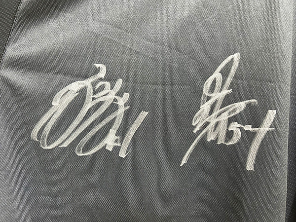 ユニフォームにサインしてもらいました