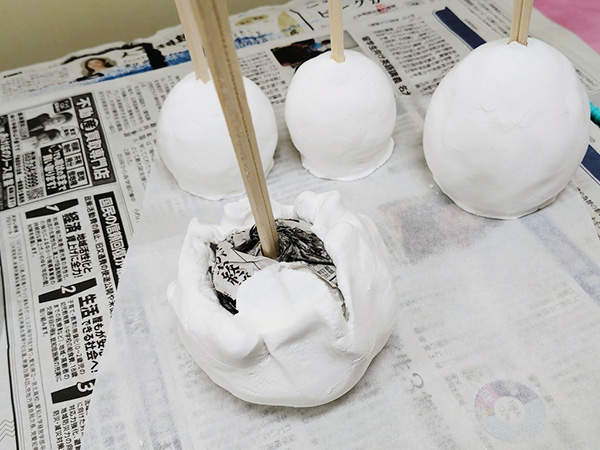 りんご飴包み途中 りんご飴包み途中