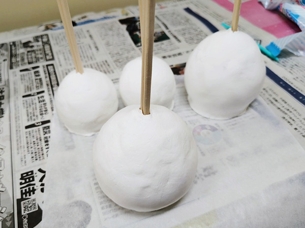 りんご飴形を整える りんご飴形を整える