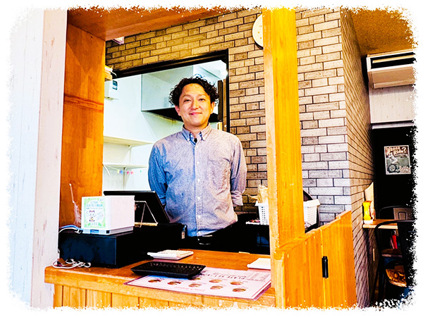 にこやかなマネージャーさん にこやかなマネージャーさん