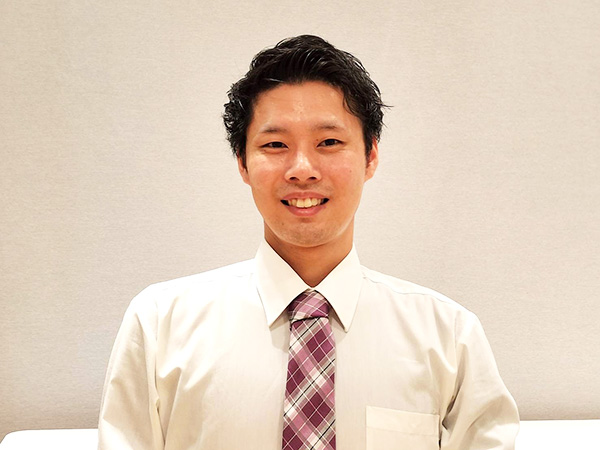 宇藤　笑顔